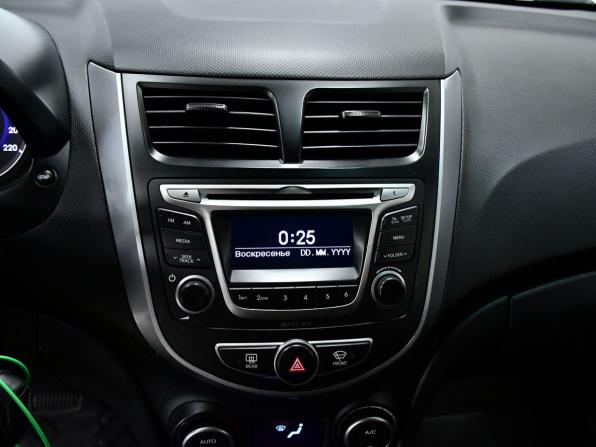 Hyundai Solaris I Рестайлинг с пробегом 2016 года, цена 987 000 рублей, 234167 км, седан, Автокод Объявления