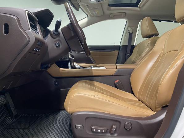 Lexus RX IV с пробегом 2019 года, цена 3 500 000 рублей, 134398 км, внедорожник, Автокод Объявления