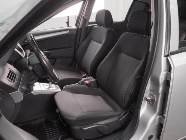 Opel Astra H Рестайлинг с пробегом 2012 года, цена 649 000 рублей, 176975 км, хэтчбек, Автокод Объявления