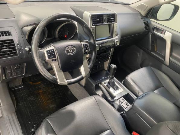 Toyota Land Cruiser Prado 150 Series с пробегом 2013 года, цена 2 799 800 рублей, 325000 км, внедорожник, Автокод Объявления
