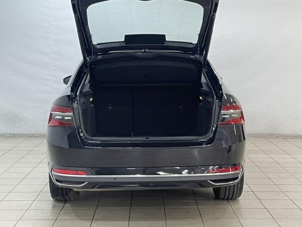 Skoda Superb III Рестайлинг с пробегом 2025 года, цена 3 280 000 рублей, 26 км, лифтбек, Автокод Объявления