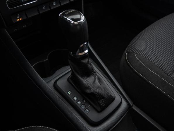 Skoda Rapid I с пробегом 2015 года, цена 1 125 000 рублей, 221899 км, лифтбек, Автокод Объявления