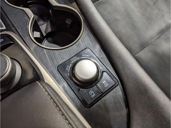 Lexus RX IV с пробегом 2018 года, цена 3 399 000 рублей, 80375 км, внедорожник, Автокод Объявления