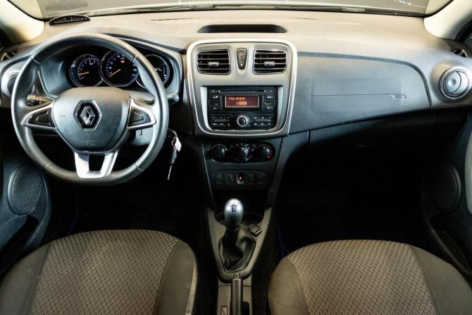 Renault Logan II Рестайлинг с пробегом 2019 года, цена 750 000 рублей, 106327 км, седан, Автокод Объявления