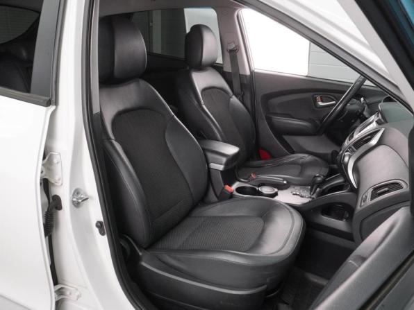Hyundai ix35 I с пробегом 2012 года, цена 1 295 000 рублей, 104843 км, внедорожник, Автокод Объявления