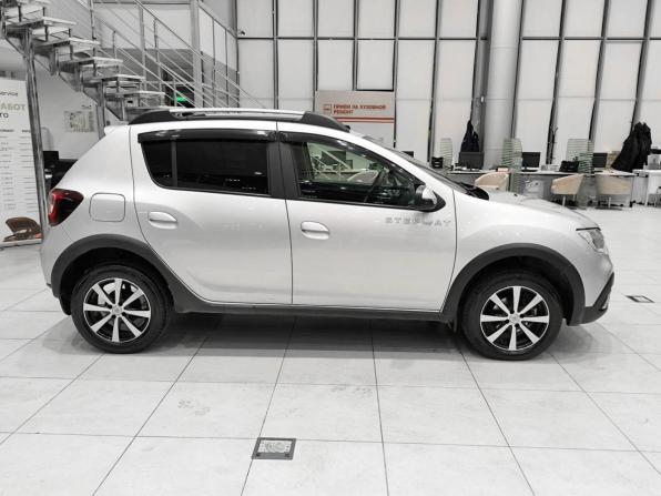 Renault Sandero II Рестайлинг с пробегом 2019 года, цена 880 000 рублей, 188794 км, хэтчбек, Автокод Объявления