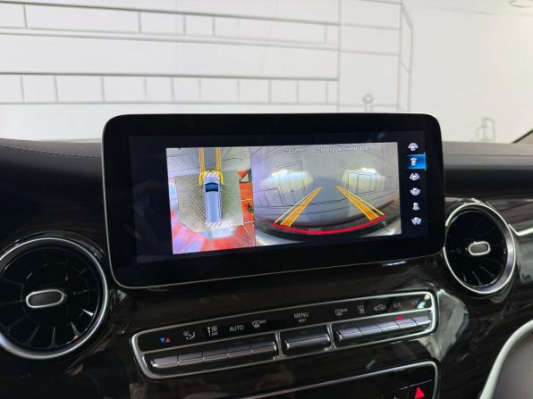 Mercedes-Benz V-Класс III (W447) Рестайлинг с пробегом 2021 года, цена 8 310 000 рублей, 29926 км, минивэн, Автокод Объявления