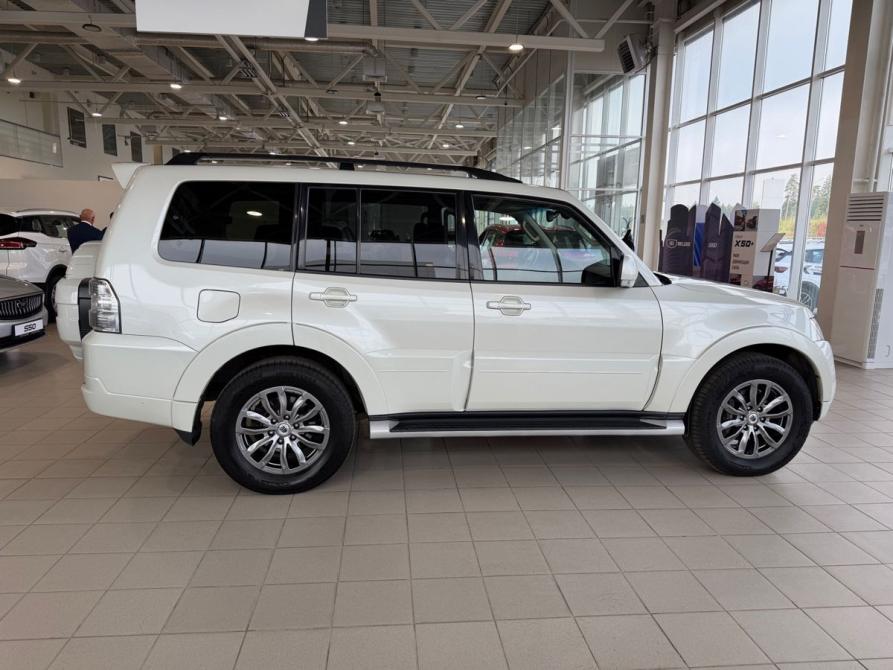 Mitsubishi Pajero IV Рестайлинг 1 Москва  - изображение 4