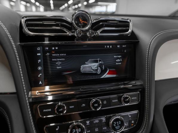 Bentley Bentayga I Рестайлинг с пробегом 2024 года, цена 25 750 000 рублей, 18342 км, внедорожник, Автокод Объявления