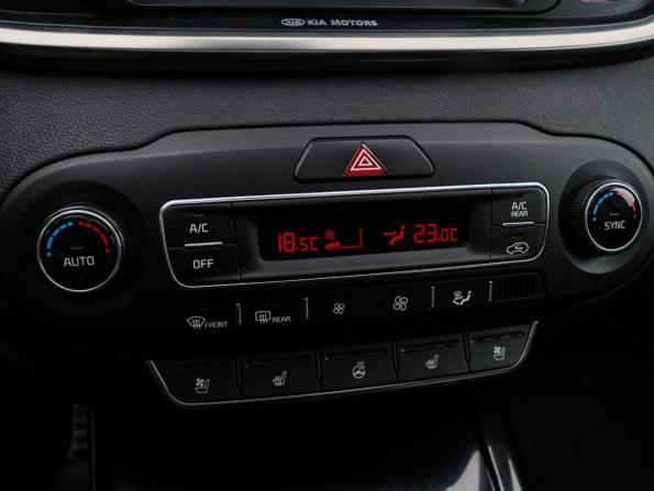 Kia Sorento III Prime Рестайлинг с пробегом 2019 года, цена 2 400 000 рублей, 184621 км, внедорожник, Автокод Объявления
