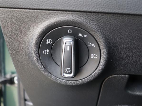Skoda Karoq I с пробегом 2022 года, цена 2 299 000 рублей, 146731 км, внедорожник, Автокод Объявления
