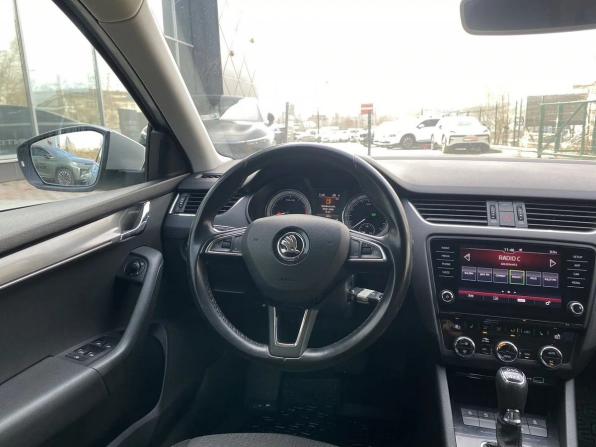 Skoda Octavia III (A7) Рестайлинг с пробегом 2018 года, цена 1 939 000 рублей, 203160 км, лифтбек, Автокод Объявления