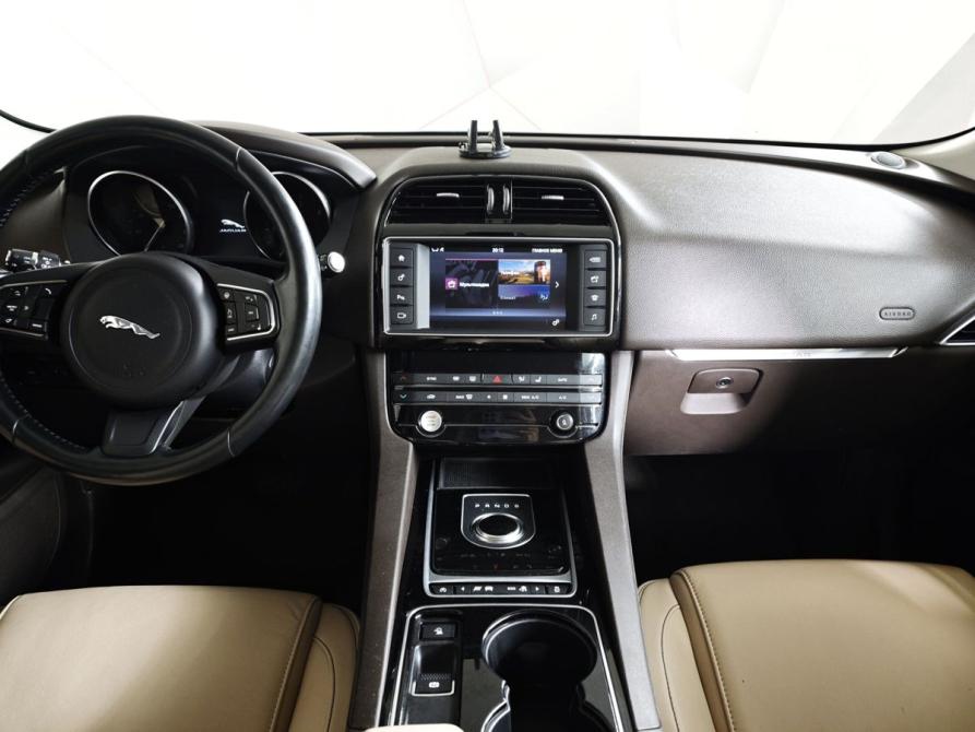 Jaguar F-Pace I Москва  - изображение 11
