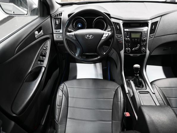 Hyundai Sonata VI (YF) с пробегом 2011 года, цена 845 000 рублей, 289572 км, седан, Автокод Объявления