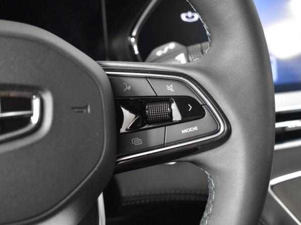 Geely Monjaro I с пробегом 2025 года, цена 4 232 900 рублей, 1849 км, внедорожник, Автокод Объявления