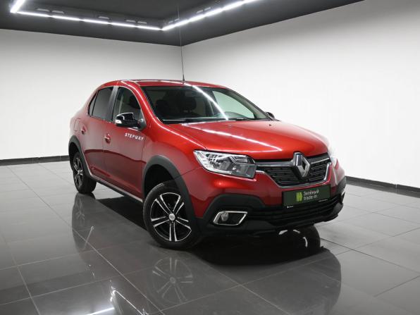 Renault Logan II Рестайлинг с пробегом 2018 года, цена 1 025 000 рублей, 111106 км, седан, Автокод Объявления