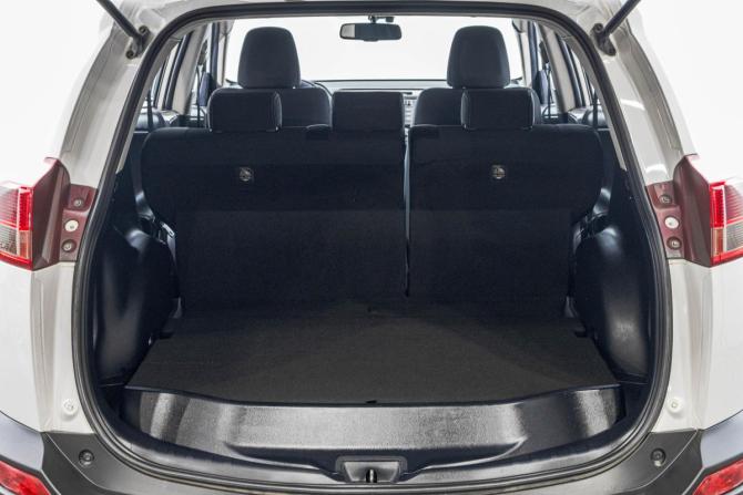 Toyota RAV4 IV (XA40) с пробегом 2013 года, цена 2 099 000 рублей, 176000 км, внедорожник, Автокод Объявления
