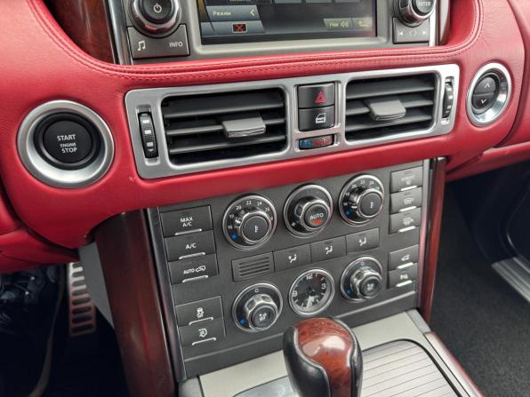 Land Rover Range Rover III Рестайлинг 2 с пробегом 2011 года, цена 2 300 000 рублей, 190937 км, внедорожник, Автокод Объявления