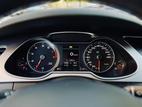 Audi A4 IV (B8) Рестайлинг с пробегом 2013 года, цена 1 290 000 рублей, 129910 км, седан, Автокод Объявления