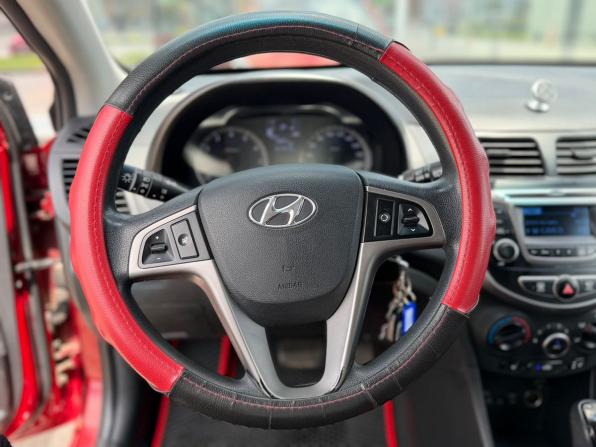 Hyundai Solaris I Рестайлинг с пробегом 2015 года, цена 950 000 рублей, 224973 км, хэтчбек, Автокод Объявления