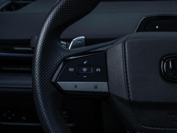 Changan UNI-V I с пробегом 2024 года, цена 2 597 000 рублей, 53895 км, лифтбек, Автокод Объявления