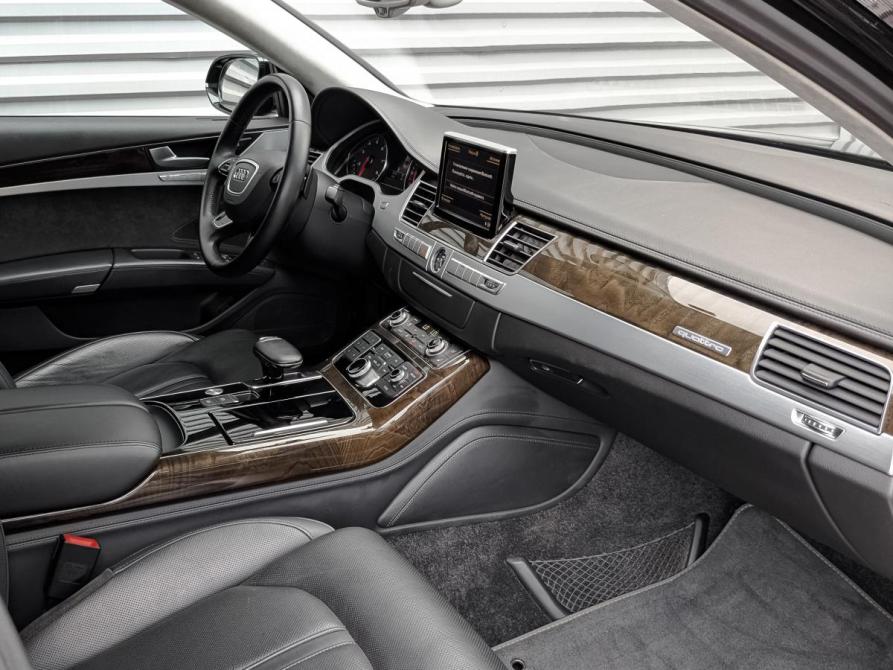Audi A8 III (D4) Рестайлинг Москва  - изображение 13