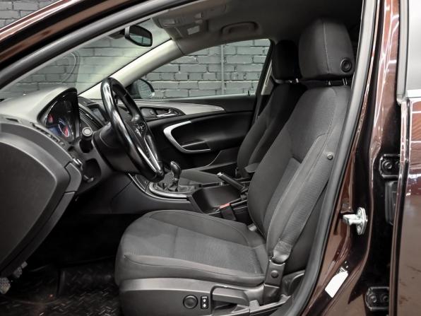 Opel Insignia I Рестайлинг с пробегом 2013 года, цена 950 000 рублей, 129090 км, седан, Автокод Объявления