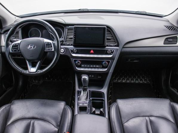Hyundai Sonata VII (LF) Рестайлинг с пробегом 2019 года, цена 1 818 000 рублей, 100445 км, седан, Автокод Объявления