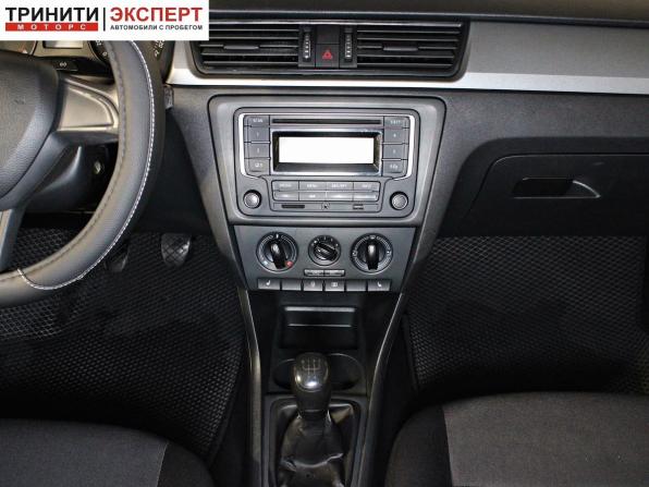 Skoda Rapid I с пробегом 2015 года, цена 697 000 рублей, 231134 км, лифтбек, Автокод Объявления
