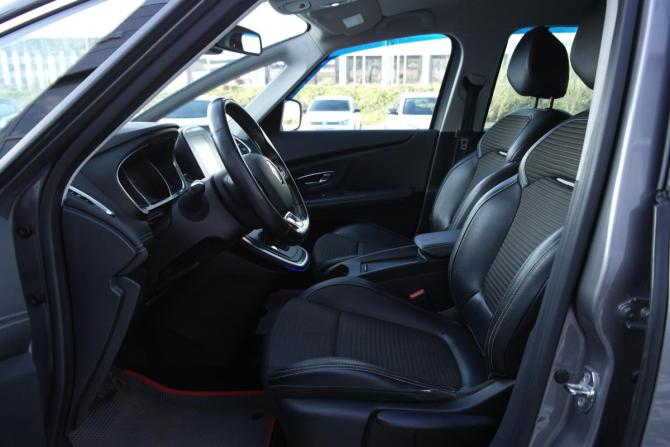 Renault Scenic IV с пробегом 2018 года, цена 1 650 000 рублей, 131000 км, минивэн, Автокод Объявления