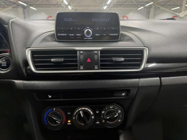 Mazda 3 III (BM) с пробегом 2014 года, цена 1 100 000 рублей, 190171 км, седан, Автокод Объявления