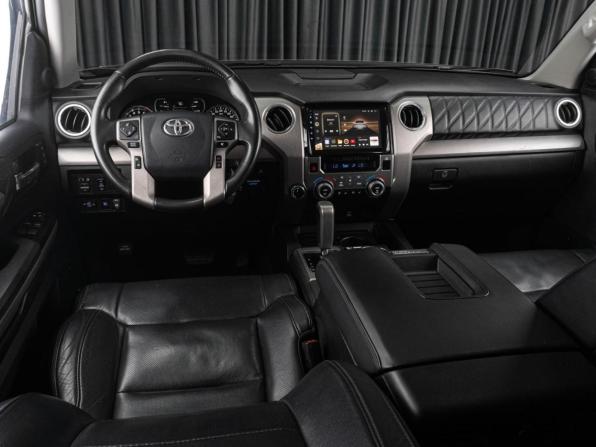 Toyota Tundra II Рестайлинг с пробегом 2018 года, цена 7 099 000 рублей, 123449 км, offers.body_type.unknown, Автокод Объявления