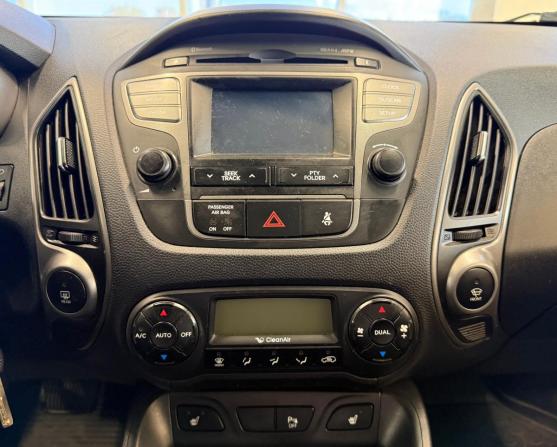 Hyundai ix35 I Рестайлинг с пробегом 2015 года, цена 1 280 000 рублей, 174000 км, внедорожник, Автокод Объявления