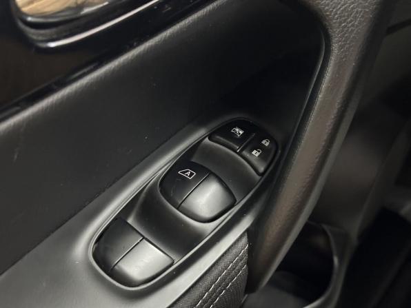 Nissan Qashqai II с пробегом 2016 года, цена 1 799 000 рублей, 98620 км, внедорожник, Автокод Объявления