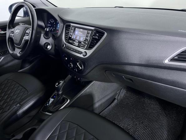 Hyundai Solaris II с пробегом 2018 года, цена 1 280 000 рублей, 142233 км, седан, Автокод Объявления