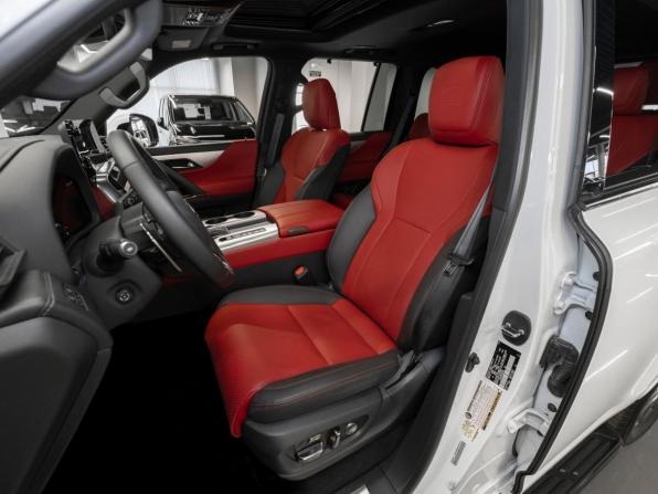 Lexus LX IV с пробегом 2024 года, цена 17 800 000 рублей, 908 км, внедорожник, Автокод Объявления