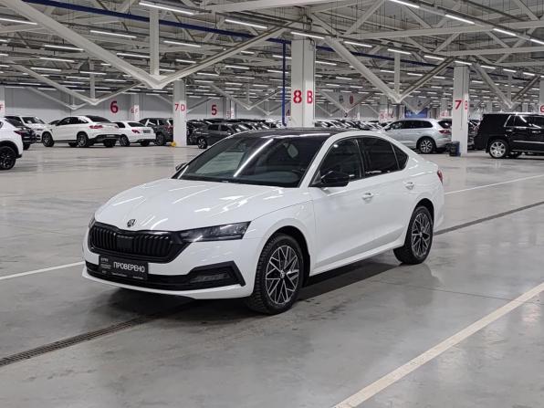 Skoda Octavia IV (A8) с пробегом 2022 года, цена 2 829 000 рублей, 46801 км, лифтбек, Автокод Объявления