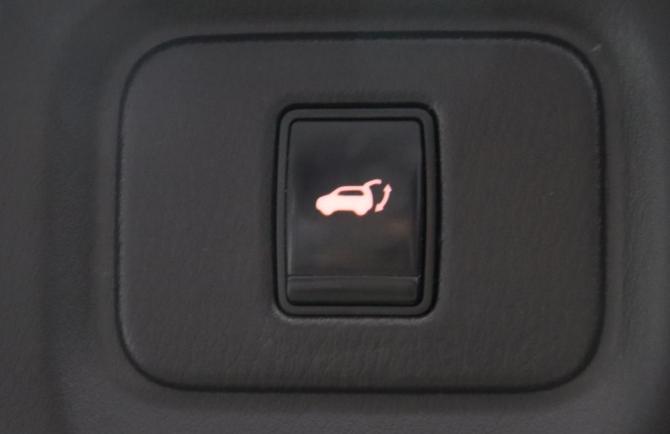 Nissan Pathfinder IV с пробегом 2016 года, цена 1 865 650 рублей, 181083 км, внедорожник, Автокод Объявления