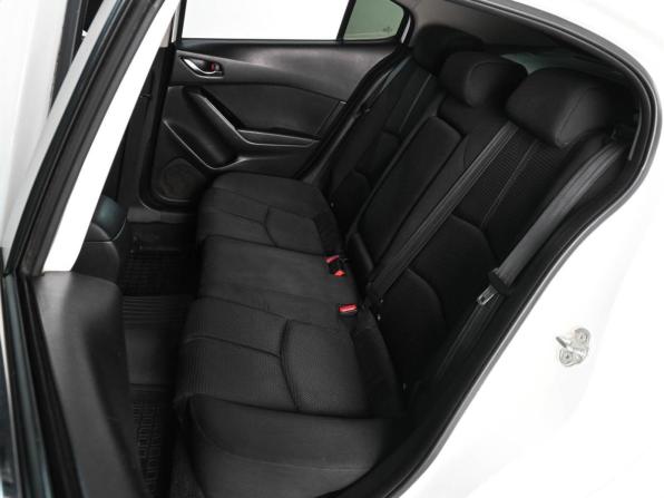 Mazda 3 III (BM) Рестайлинг с пробегом 2016 года, цена 1 429 000 рублей, 135834 км, седан, Автокод Объявления