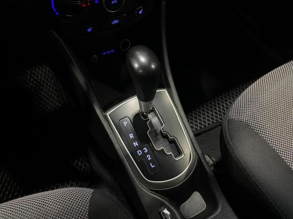 Hyundai Solaris I с пробегом 2013 года, цена 890 000 рублей, 165161 км, седан, Автокод Объявления