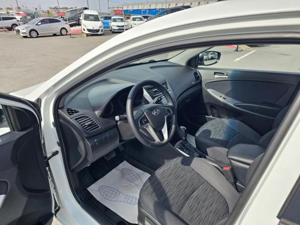 Hyundai Solaris I Рестайлинг с пробегом 2015 года, цена 1 049 995 рублей, 130804 км, хэтчбек, Автокод Объявления