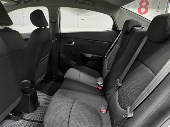 Kia Rio III Рестайлинг с пробегом 2016 года, цена 990 000 рублей, 92789 км, седан, Автокод Объявления