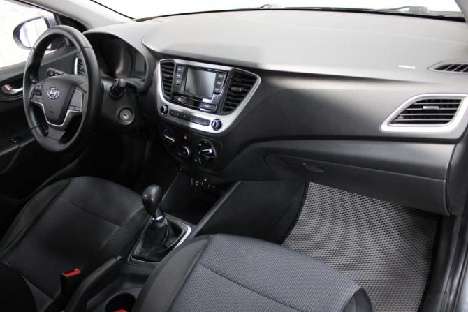 Hyundai Solaris II с пробегом 2017 года, цена 1 075 000 рублей, 148076 км, седан, Автокод Объявления
