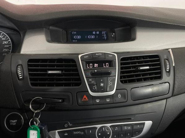 Renault Laguna III Рестайлинг с пробегом 2011 года, цена 746 000 рублей, 332557 км, универсал, Автокод Объявления