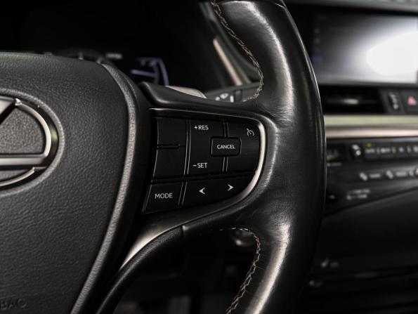 Lexus ES VII с пробегом 2018 года, цена 4 264 000 рублей, 82154 км, седан, Автокод Объявления