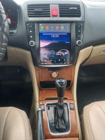 Honda Accord VII Рестайлинг с пробегом 2006 года, цена 695 000 рублей, 302902 км, седан, Автокод Объявления