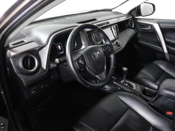 Toyota RAV4 IV (XA40) Рестайлинг с пробегом 2018 года, цена 2 677 000 рублей, 116585 км, внедорожник, Автокод Объявления