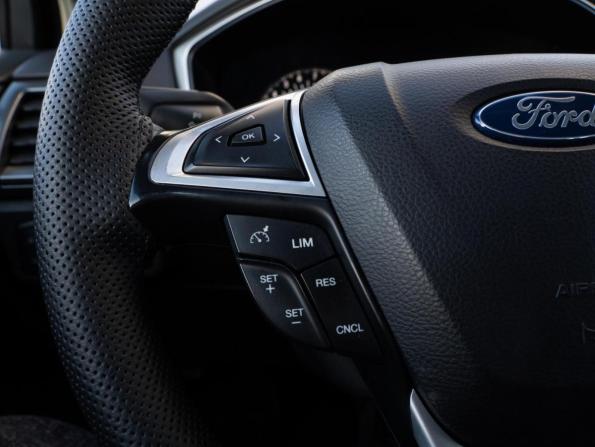 Ford Mondeo V с пробегом 2018 года, цена 1 820 000 рублей, 100434 км, седан, Автокод Объявления