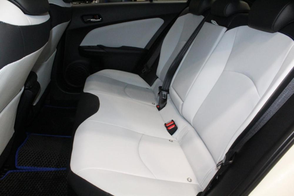 Toyota Prius IV (XW50) Кемерово  - изображение 14