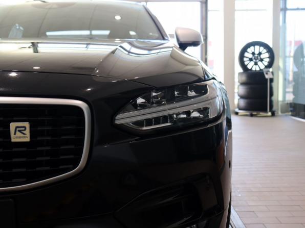 Volvo S90 II с пробегом 2018 года, цена 3 850 000 рублей, 46188 км, седан, Автокод Объявления